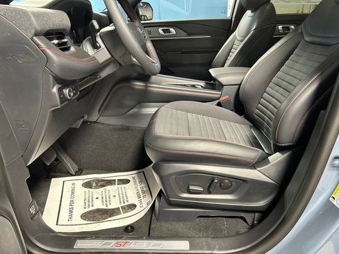 New 2026 Ford Explorer ST-Line w/ ST-Line Street Pack AWD/4WD image 14