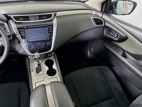 Used 2017 Nissan Murano SV image 25