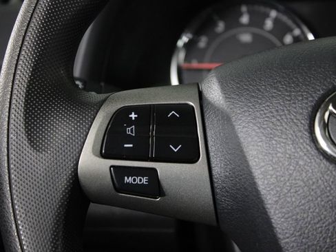 Used 2013 Toyota Corolla S image 23