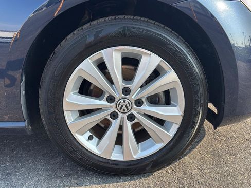 Used 2017 Volkswagen Golf S AWD/4WD image 9