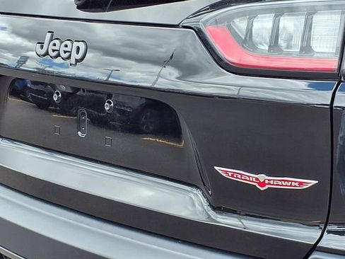 Used 2020 Jeep Cherokee Trailhawk w/ Cold Weather Group AWD/4WD image 24