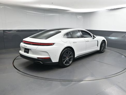 Certified 2026 Porsche Panamera image 25