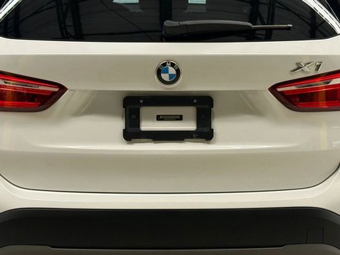 Used 2017 BMW X1 xDrive28i image 11