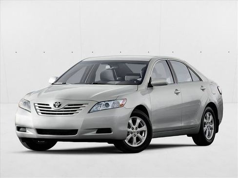 Used 2009 Toyota Camry LE FWD image 1