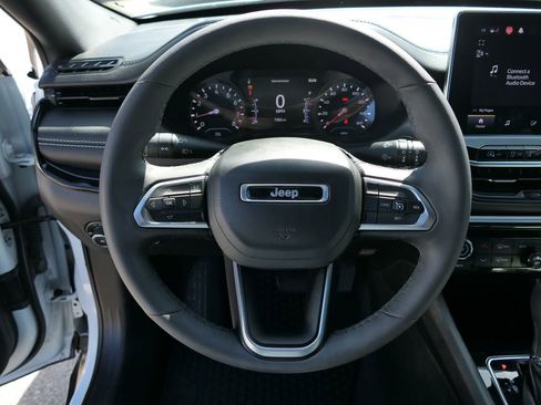 Used 2024 Jeep Compass Latitude w/ Sun and Sound Group AWD/4WD image 16