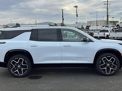 New 2026 Chevrolet Traverse High Country w/ LPO, Floor Liner Package image 4