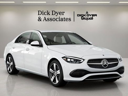 Used 2025 Mercedes-Benz C 300 Sedan image 36