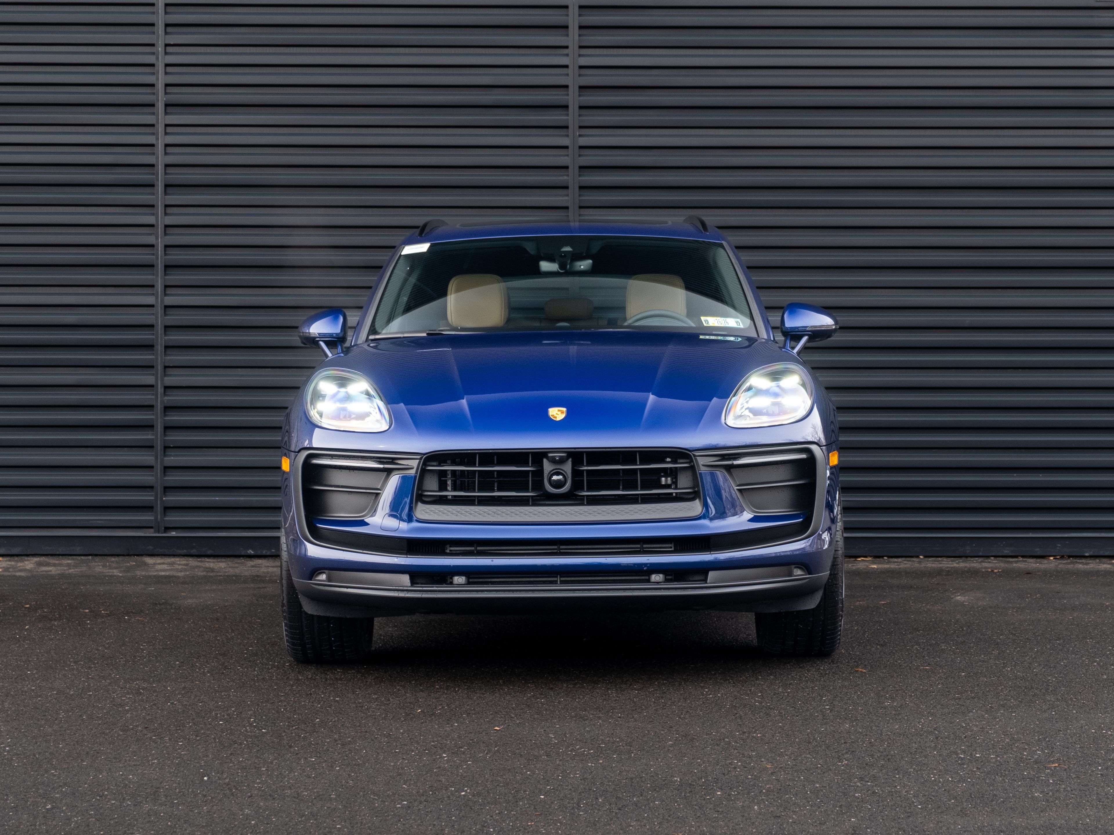 Certified 2026 Porsche Macan AWD/4WD image 11