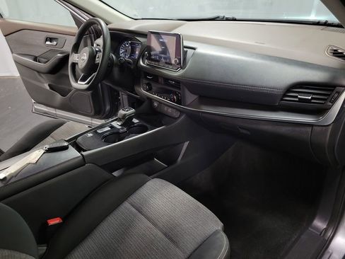 Used 2023 Nissan Rogue SV FWD image 22
