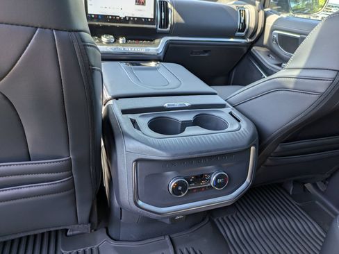 Certified 2025 Ford Expedition Platinum w/ Stealth Performance Package AWD/4WD image 32