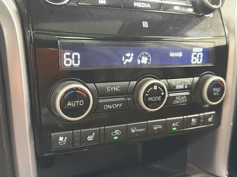 Used 2019 Subaru Ascent Touring AWD/4WD image 21