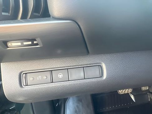 Used 2023 Nissan Pathfinder Rock Creek AWD/4WD image 12