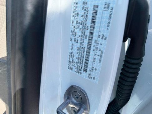 Used 2022 Ford Escape SE image 24