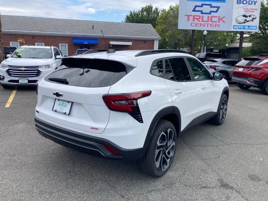New 2026 Chevrolet Trax RS FWD image 28