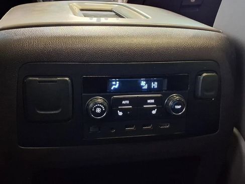 Used 2018 GMC Yukon XL Denali w/ Open Road Package image 19