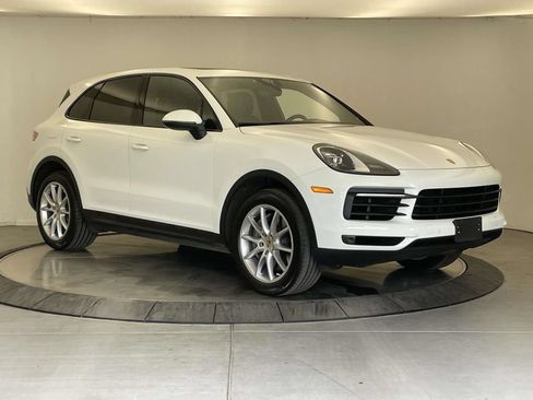 Certified 2023 Porsche Cayenne AWD/4WD image 9
