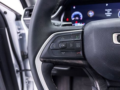 Used 2023 Jeep Grand Cherokee L Limited w/ Trailer Tow Group (B) image 32