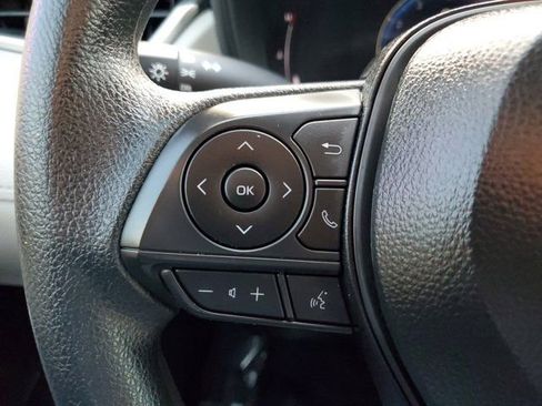 Used 2026 Toyota Corolla Cross L image 17