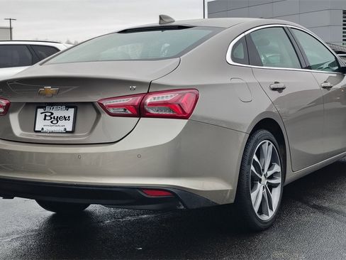 Used 2024 Chevrolet Malibu LT image 3