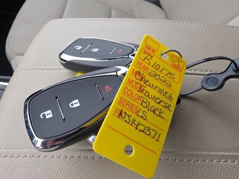 Used 2022 Chevrolet Traverse LS AWD/4WD image 50