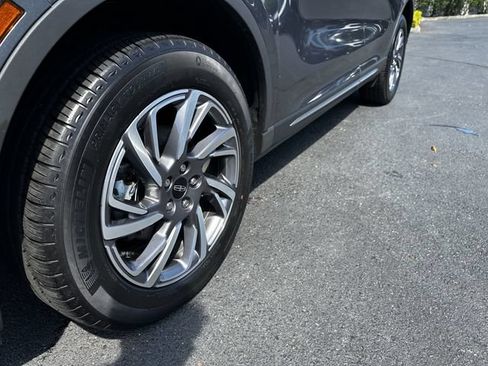 Certified 2023 Lincoln Corsair AWD w/ Equipment Group 101A image 12