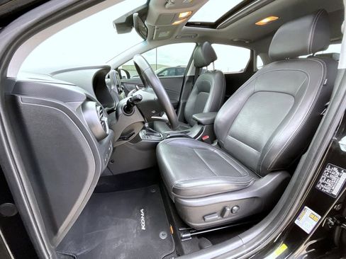 Used 2021 Hyundai Kona Limited image 11