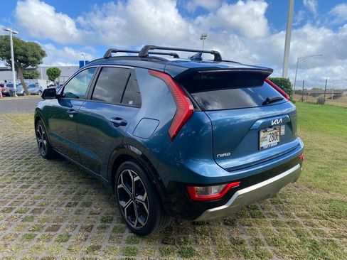 Used 2023 Kia Niro EX Touring FWD image 5