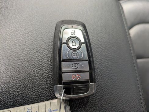 Used 2019 Ford Explorer Limited w/ Ford Safe & Smart Package image 35