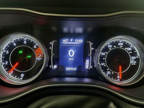 Used 2019 Jeep Cherokee Latitude Plus image 10