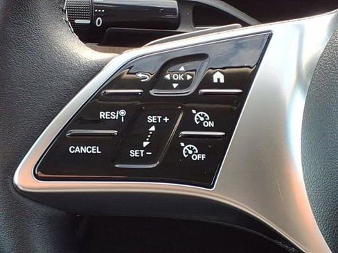 Used 2022 Mercedes-Benz C 300 Sedan image 9