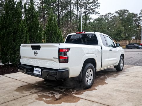 Used 2024 Nissan Frontier S w/ S Utility Package image 11