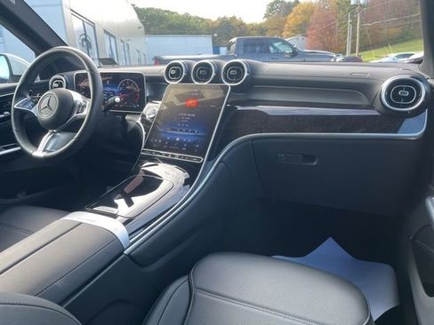 Used 2024 Mercedes-Benz GLC 300 GLC 300 image 31