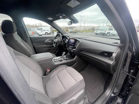 Used 2023 Chevrolet Traverse LT image 27