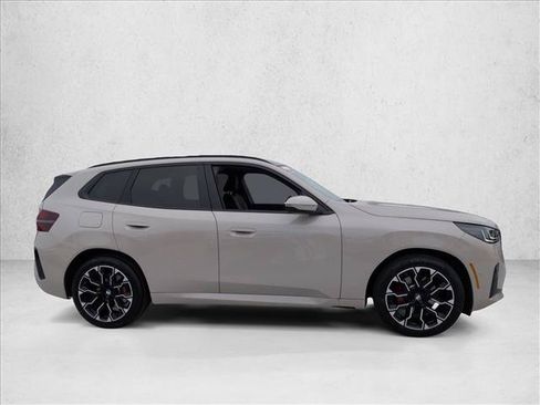 Used 2025 BMW X3 xDrive30i w/ Premium Package AWD/4WD image 4