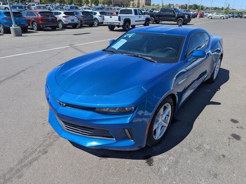 Used 2018 Chevrolet Camaro LT RWD image 8