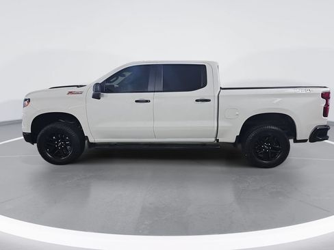 Used 2022 Chevrolet Silverado 1500 Custom Trail Boss w/ LPO, Dark Essentials Package AWD/4WD image 7