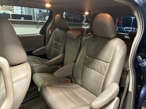 Used 2018 Toyota Sienna XLE Premium image 26