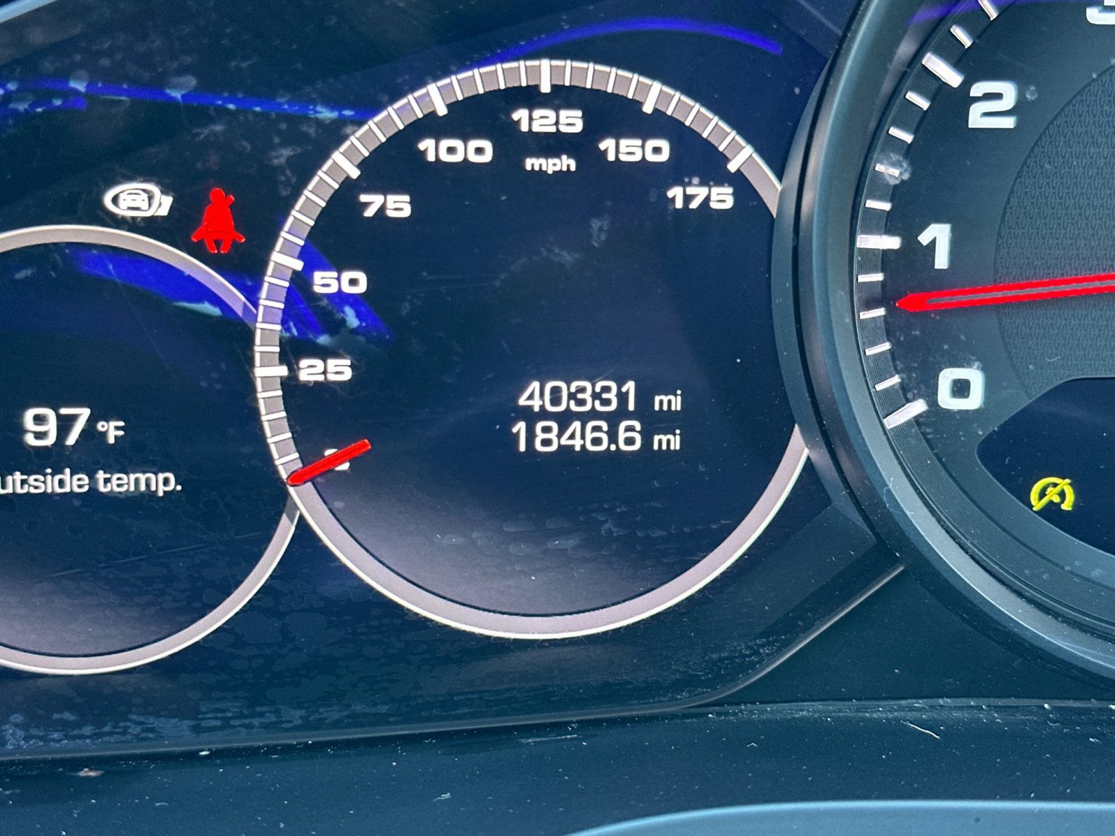 Certified 2021 Porsche Cayenne Coupe AWD/4WD image 30