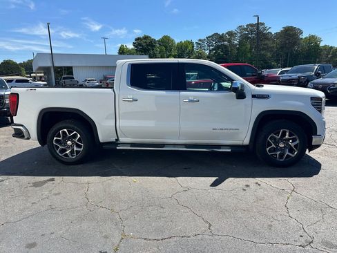 Used 2023 GMC Sierra 1500 SLT w/ SLT Premium Plus Package AWD/4WD image 5