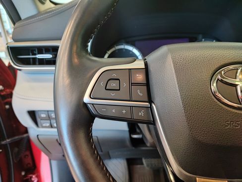 Used 2022 Toyota Highlander Platinum image 26