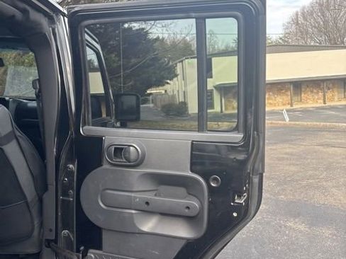 Used 2010 Jeep Wrangler Unlimited Sahara w/ Dual Top Group image 39