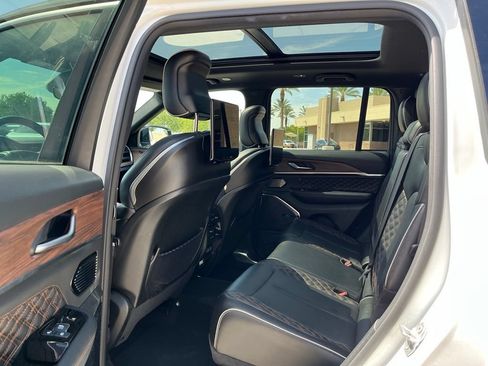 Used 2023 Jeep Grand Cherokee Summit w/ Rear Seat Video Group I AWD/4WD image 15