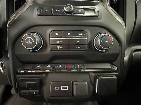 Certified 2024 Chevrolet Silverado 1500 Custom AWD/4WD image 28