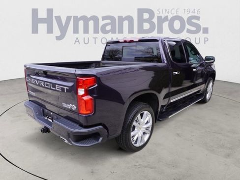Used 2022 Chevrolet Silverado 1500 High Country w/ Technology Package image 5