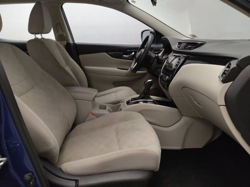 Used 2018 Nissan Rogue Sport SV image 21