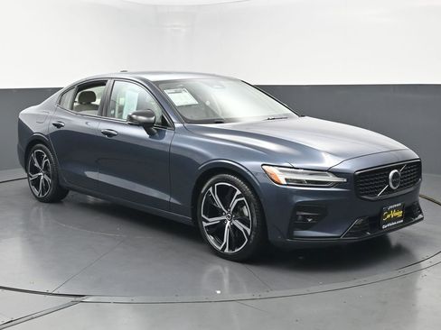 Used 2024 Volvo S60 B5 Ultimate AWD/4WD image 3