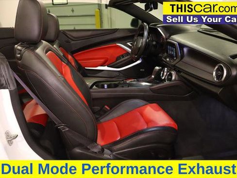 Used 2017 Chevrolet Camaro LT RWD image 29