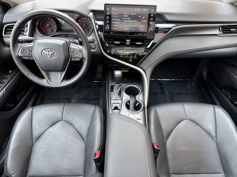 Used 2022 Toyota Camry XSE FWD image 12