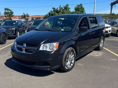 Used 2015 Dodge Grand Caravan SE