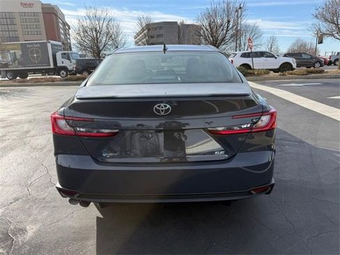 Used 2025 Toyota Camry SE image 7